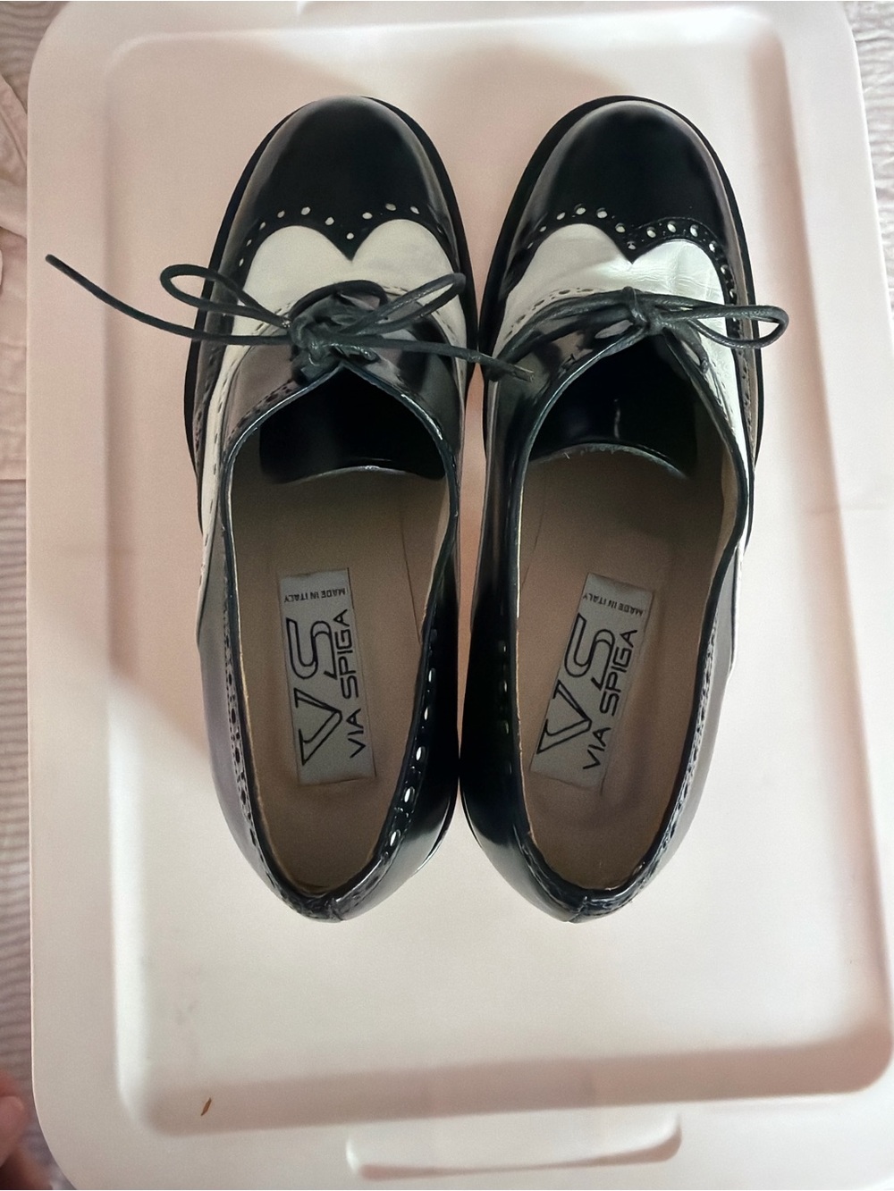 Vintage Via Spiga Black and White Two-Tone Wingtip Oxfords - Picture 3 of 7